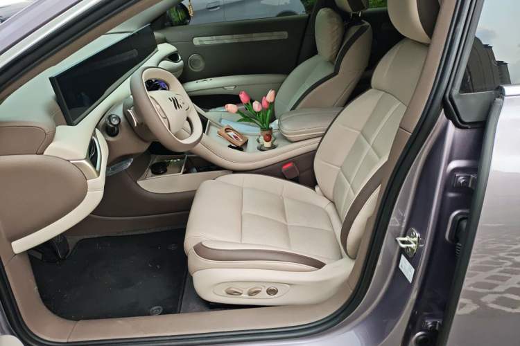 Used IM L6 2025 Max+ Left Front Seat