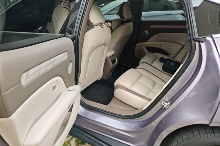 Used IM L6 2025 Max+ Left Rear Seat