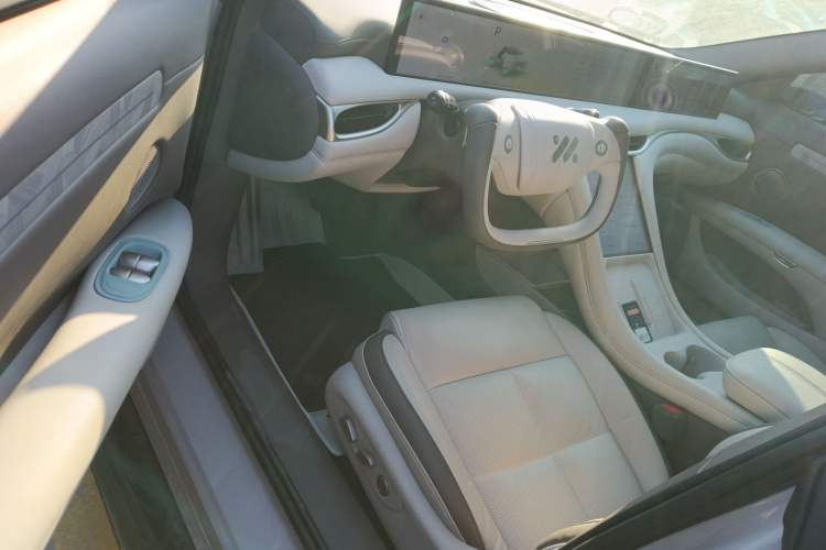 Used IM L6 2025 Max+ Driver Seat