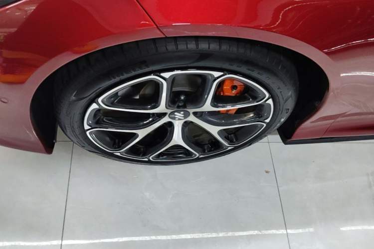 Used IM L6 2025 Max Exterior 4