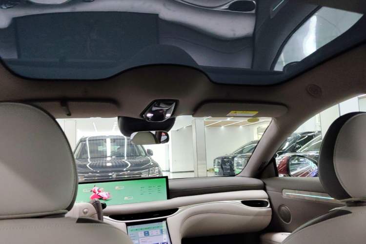 Used IM L6 2025 Max Headliner
