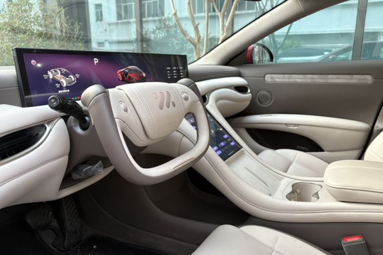 Used IM L6 2025 Max Interior 2