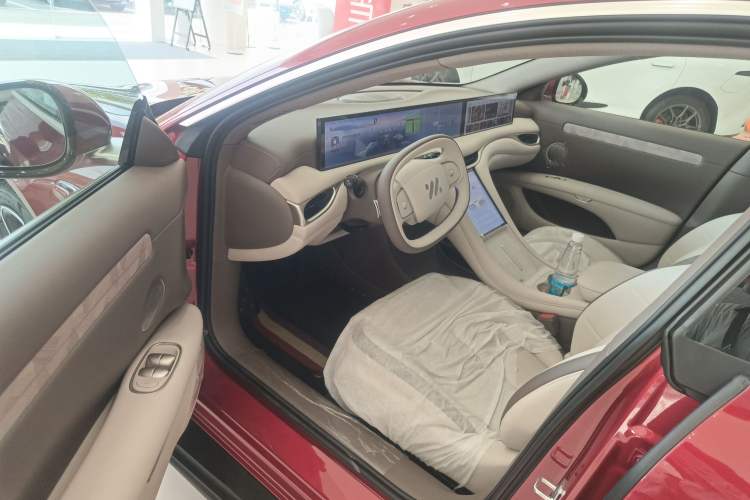 Used IM L6 2025 Max Interior 2