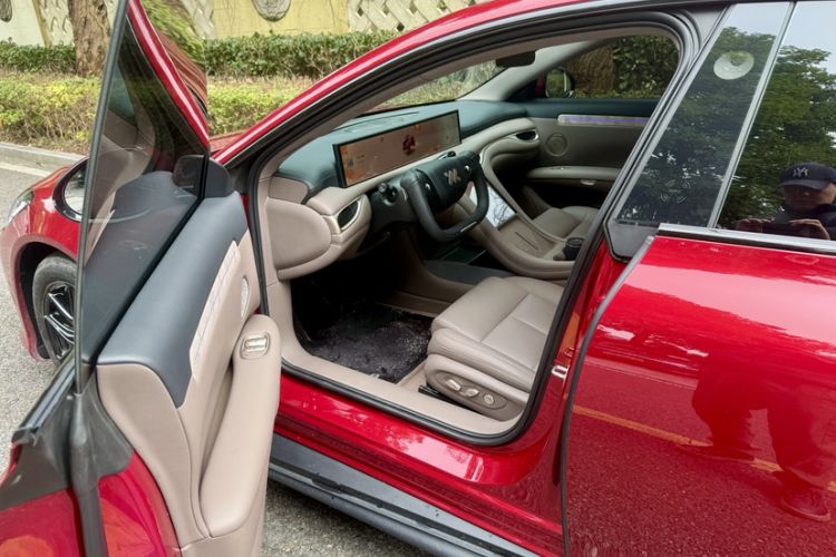 Used IM L6 2025 Max Interior 2