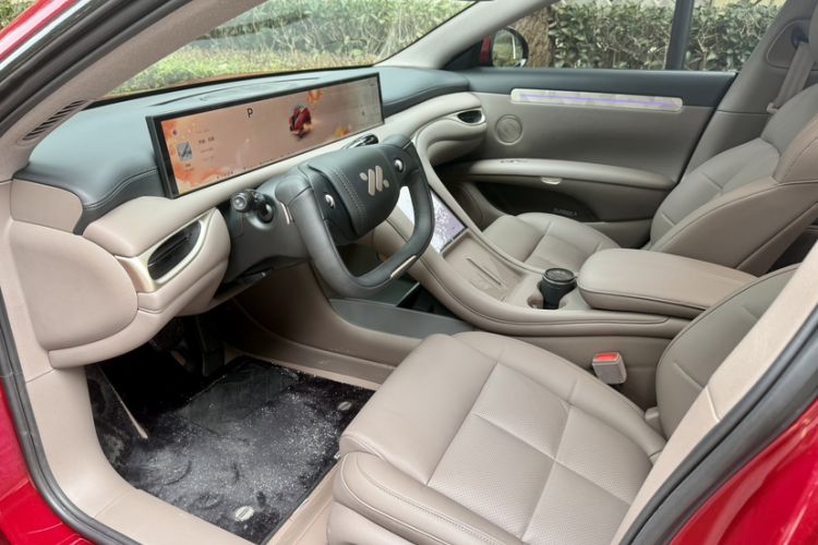 Used IM L6 2025 Max Interior 3