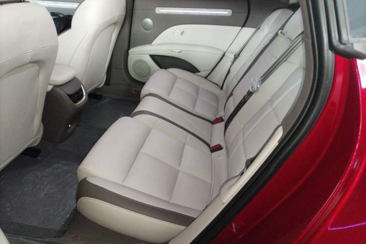 Used IM L6 2025 Max+ Left Rear Seat