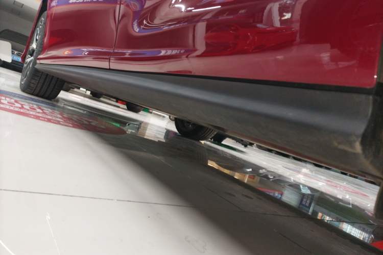 Used IM L6 2025 Max+ Left Side Sill