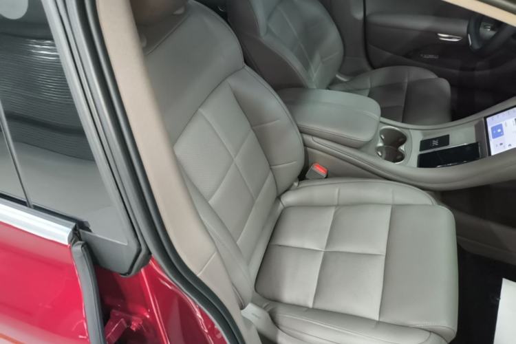 Used IM L6 2025 Pro Max model Right Front Seat