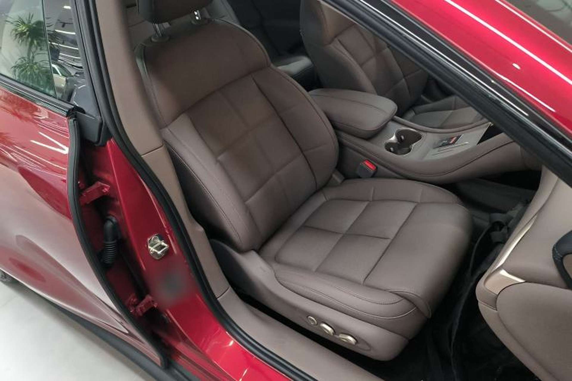Used IM L6 2025 Max Right Front Seat