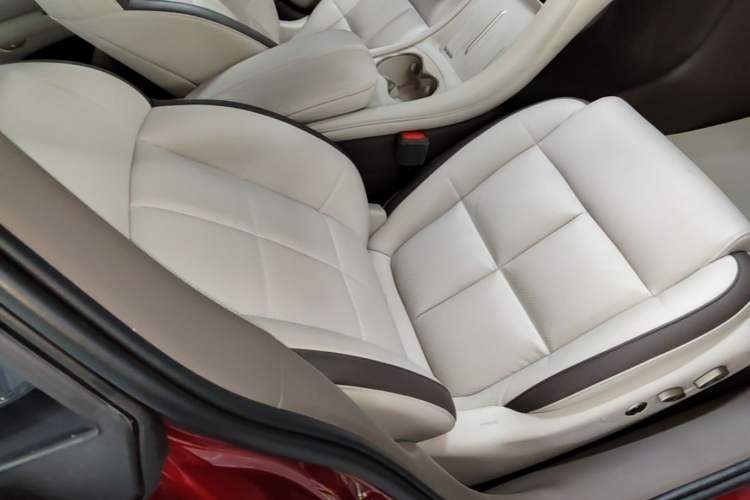 Used IM L6 2025 Max Right Front Seat