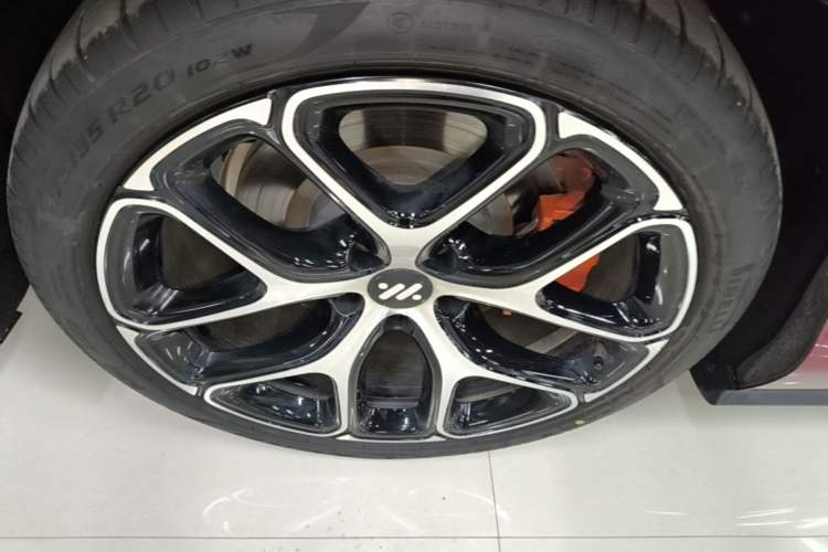 Used IM L6 2025 Pro Max model Right Rear Wheel Hub