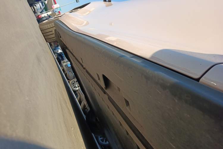 Used IM L6 2025 Max+ Right Side Sill