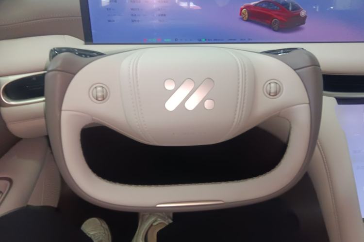 Used IM L6 2025 Max Steering Wheel