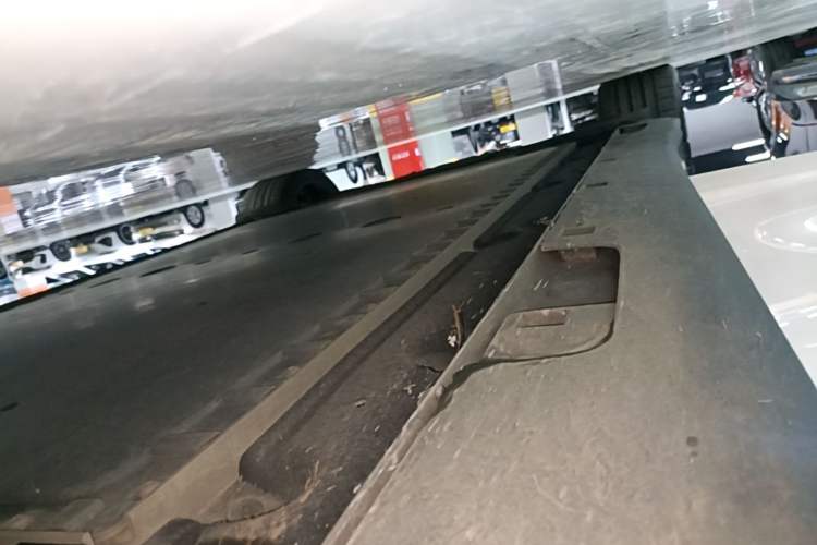 Used IM L6 2025 Max Right Side Sill