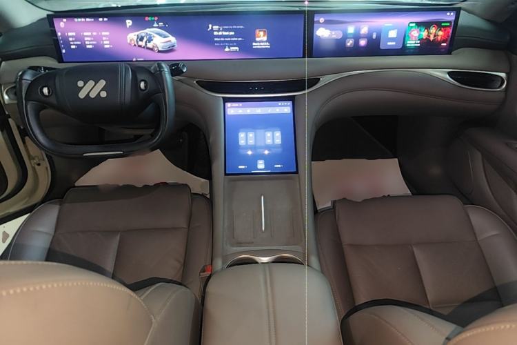 Used IM L6 2025 Ultra Model Center Console