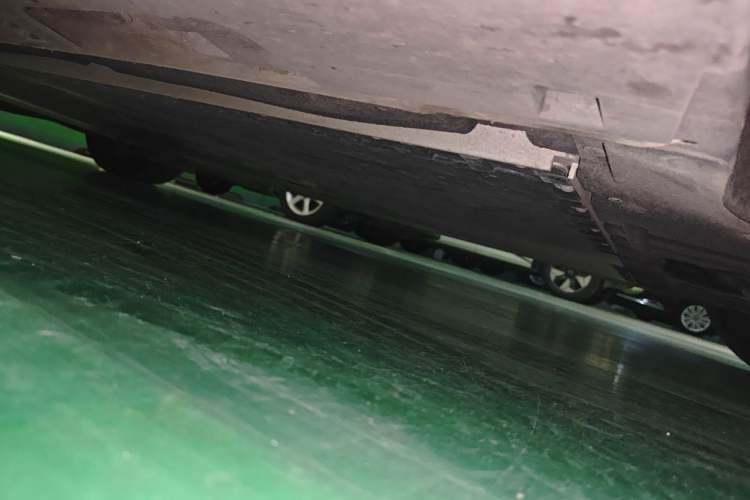 Used IM L6 2025 Max Chassis Front Right