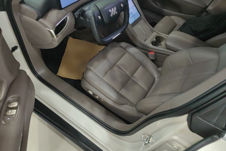 Used IM L6 2025 Ultra Model Driver Seat
