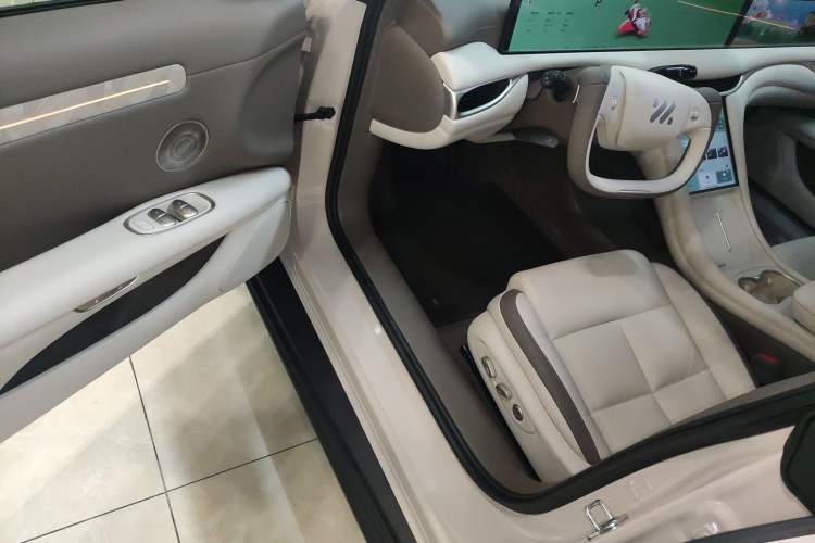 Used IM L6 2025 Ultra Model Driver Seat
