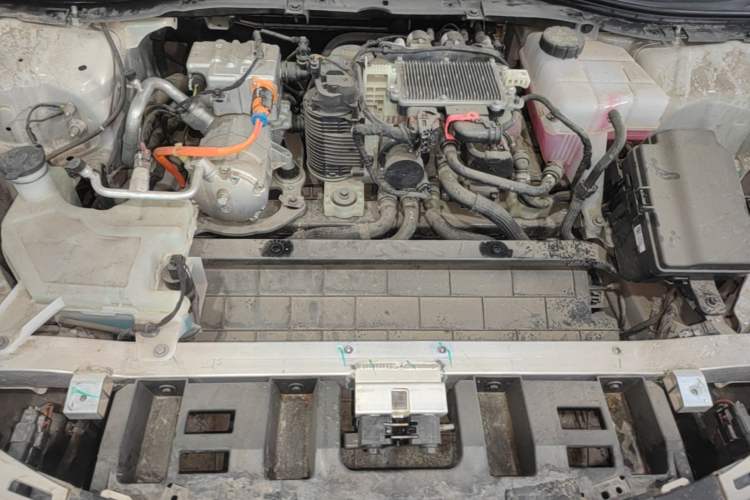 Used IM L6 2025 Ultra Model Engine Bay