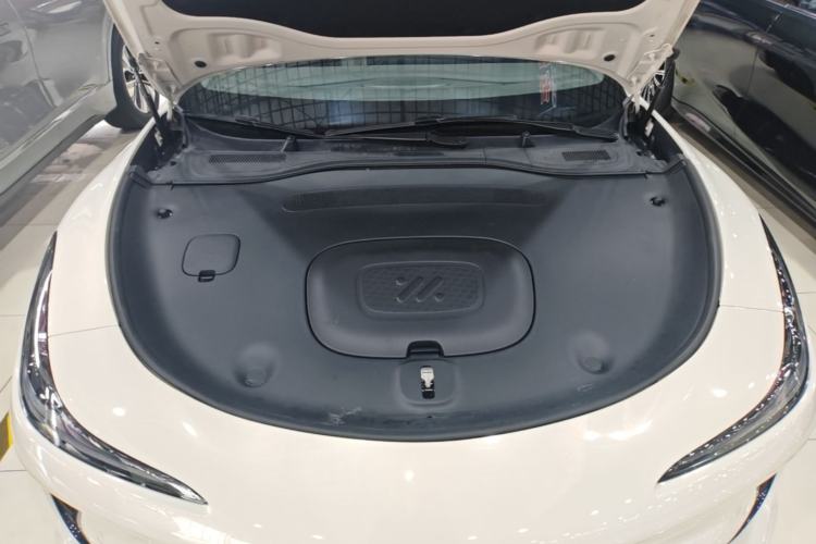 Used IM L6 2025 Pro Max model Engine Bay