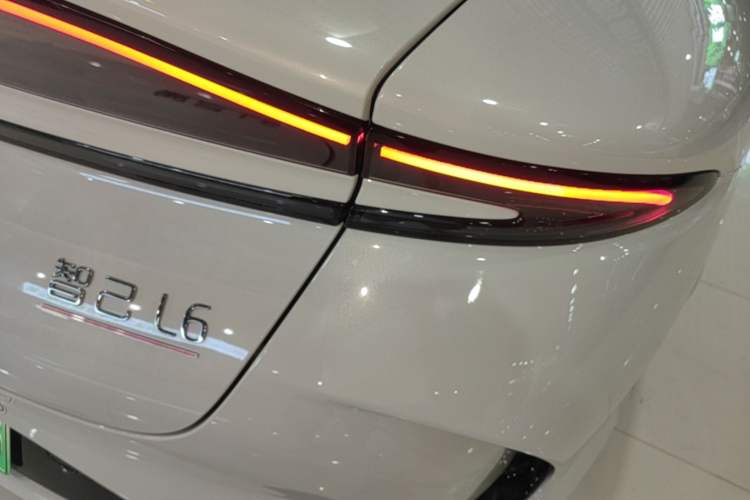Used IM L6 2025 Ultra Model Exterior 3