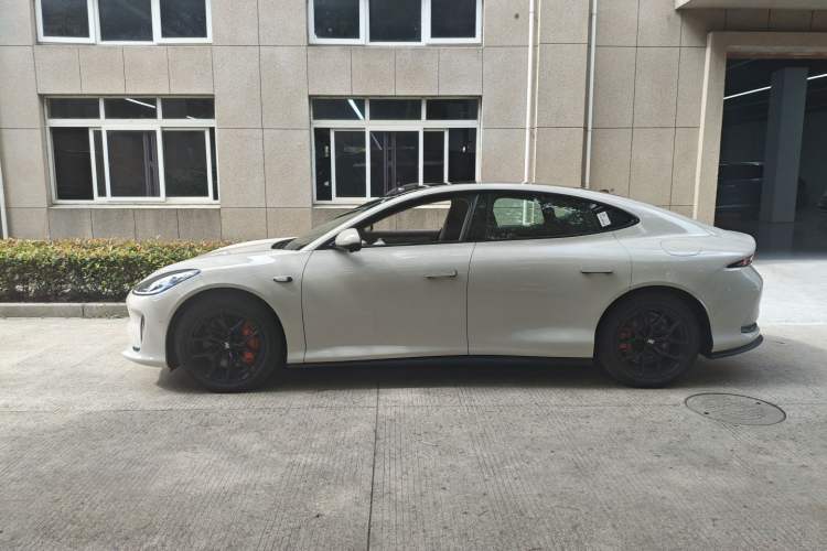 Used IM L6 2025 Max Exterior 3