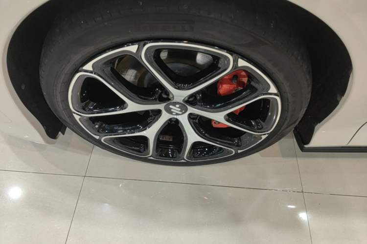 Used IM L6 2025 Ultra Model Exterior 4
