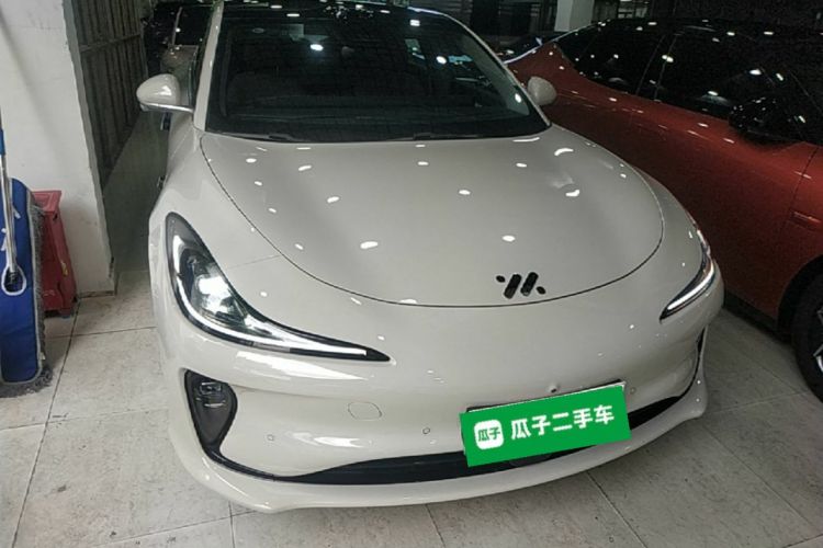 Used IM L6 2025 Ultra Model Front Right 45 Deg