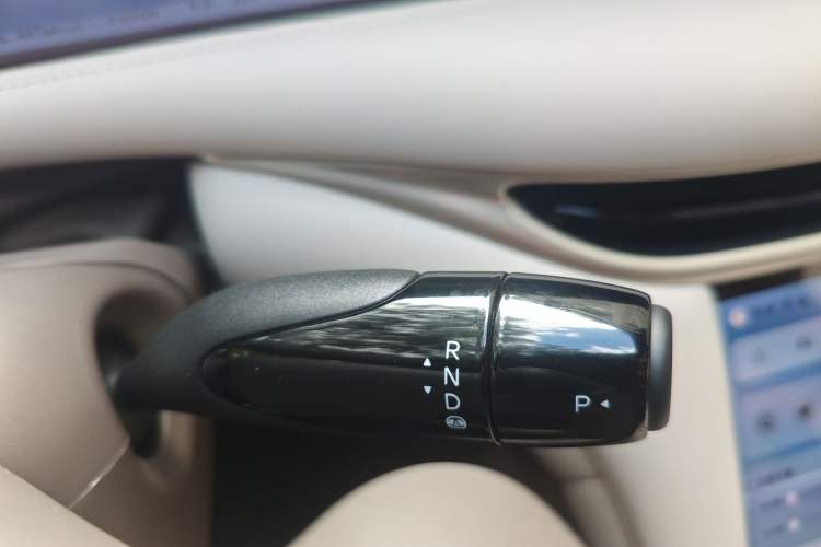 Used IM L6 2025 Max Gear Lever