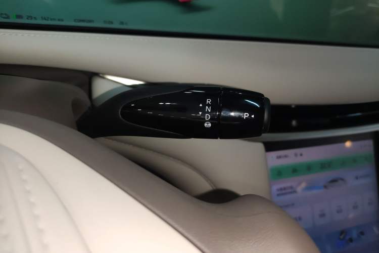 Used IM L6 2025 Ultra Model Gear Lever