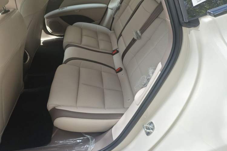 Used IM L6 2025 Max Interior 4