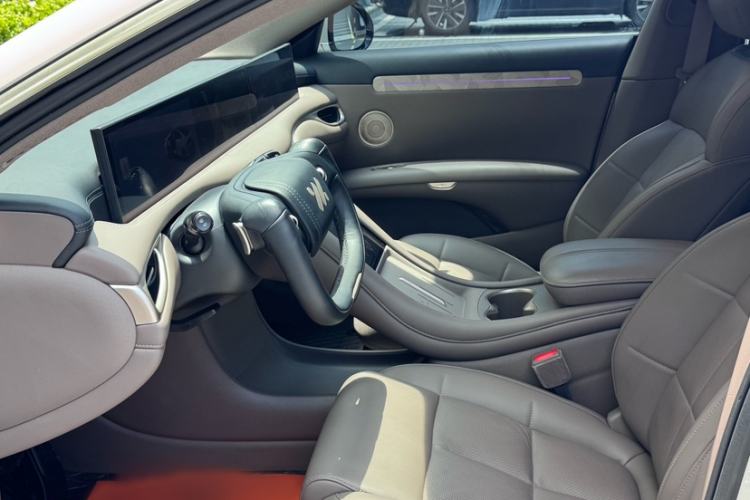 Used IM L6 2025 Ultra Model Interior 4