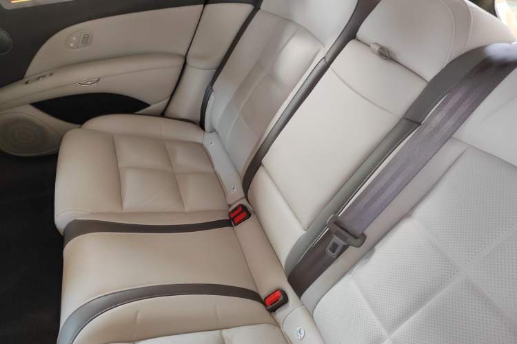 Used IM L6 2025 Ultra Model Interior 4