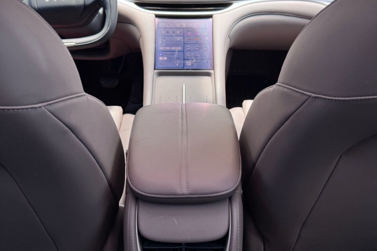 Used IM L6 2025 Ultra Model Interior 8