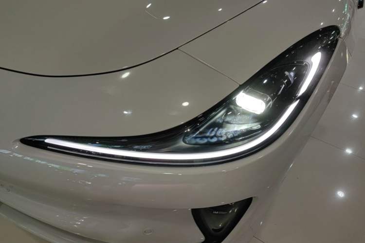Used IM L6 2025 Ultra Model Left Front Headlight