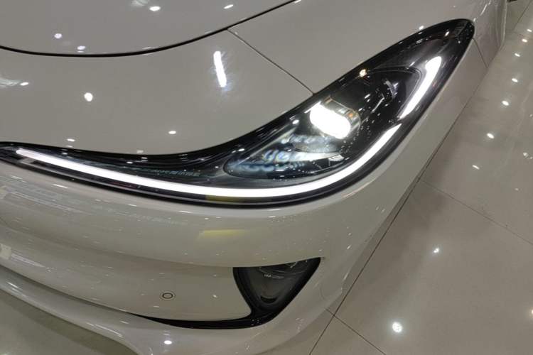 Used IM L6 2025 Ultra Model Left Front Headlight
