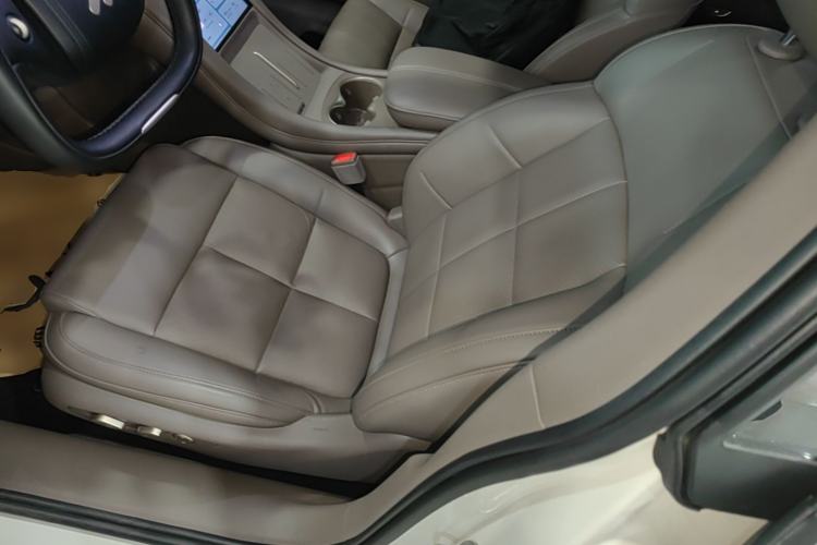 Used IM L6 2025 Ultra Model Left Front Seat