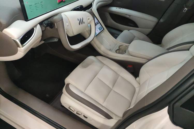 Used IM L6 2025 Ultra Model Left Front Seat