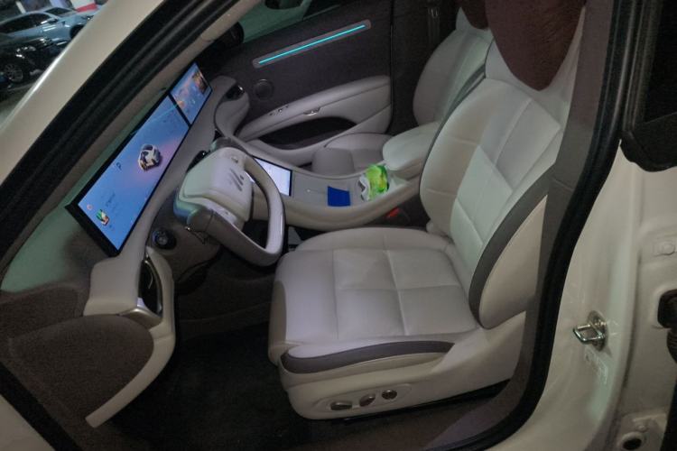 Used IM L6 2025 Max+ Left Front Seat