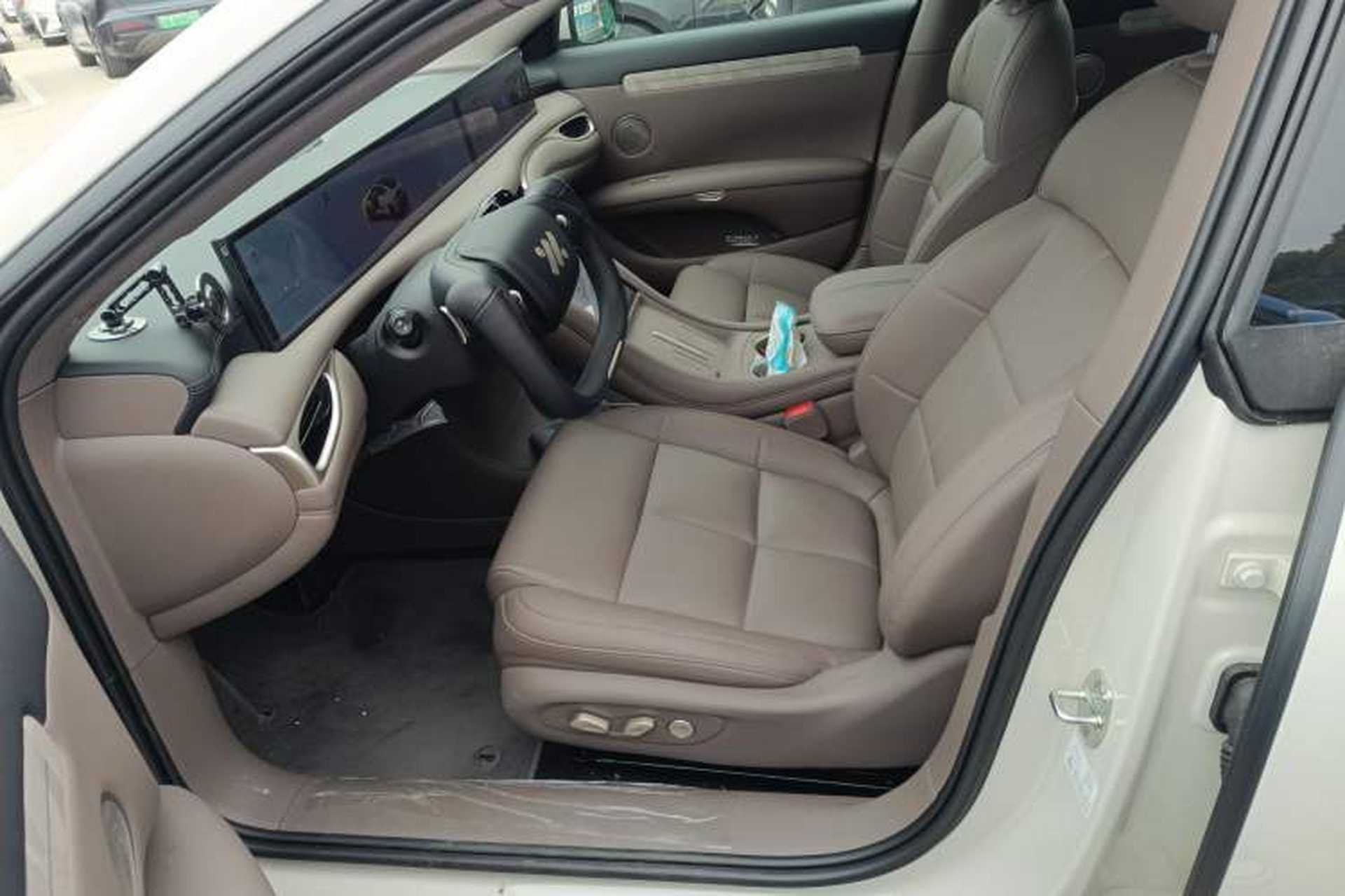 Used IM L6 2025 Ultra Model Left Front Seat