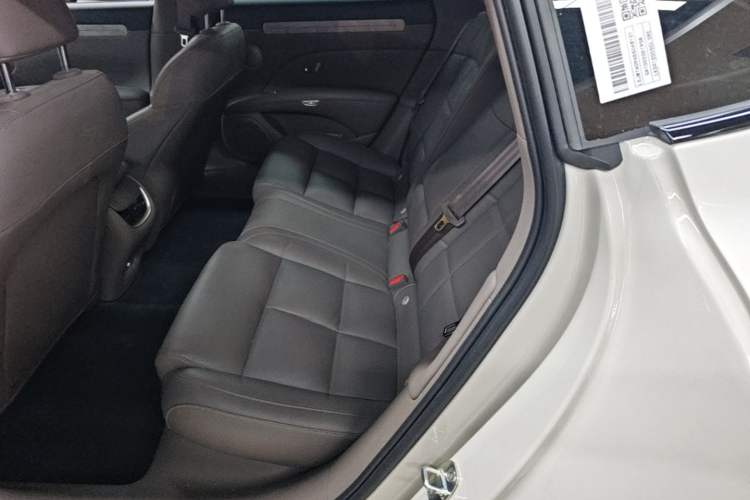 Used IM L6 2025 Pro Max model Left Rear Seat