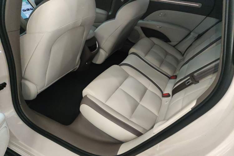 Used IM L6 2025 Ultra Model Left Rear Seat