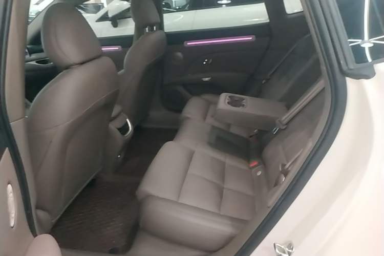 Used IM L6 2025 Ultra Model Left Rear Seat