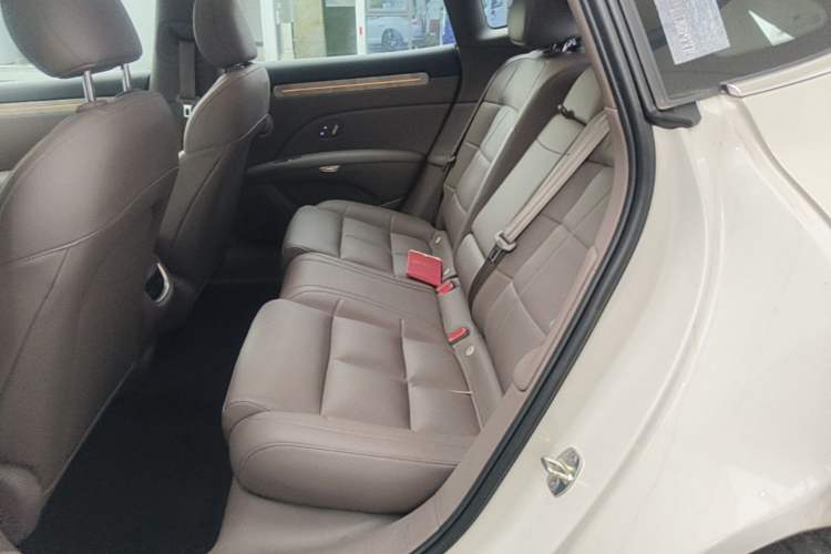 Used IM L6 2025 Ultra Model Left Rear Seat