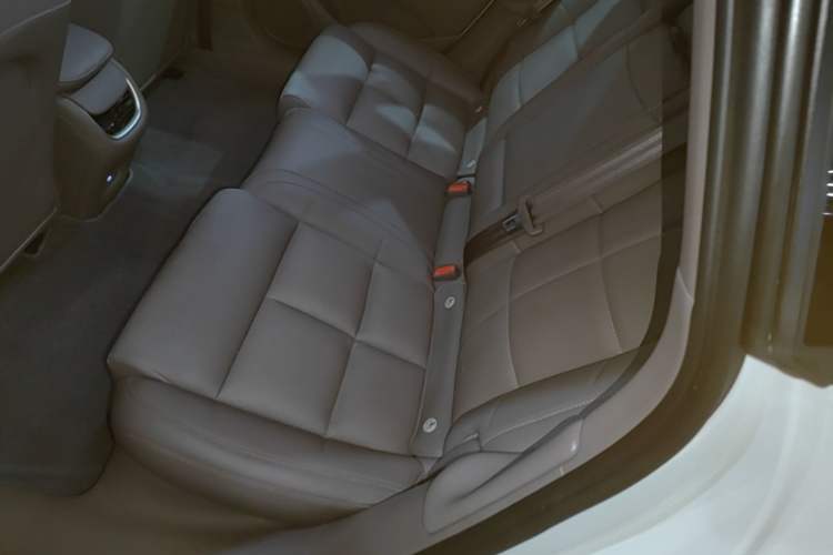 Used IM L6 2025 Ultra Model Left Rear Seat