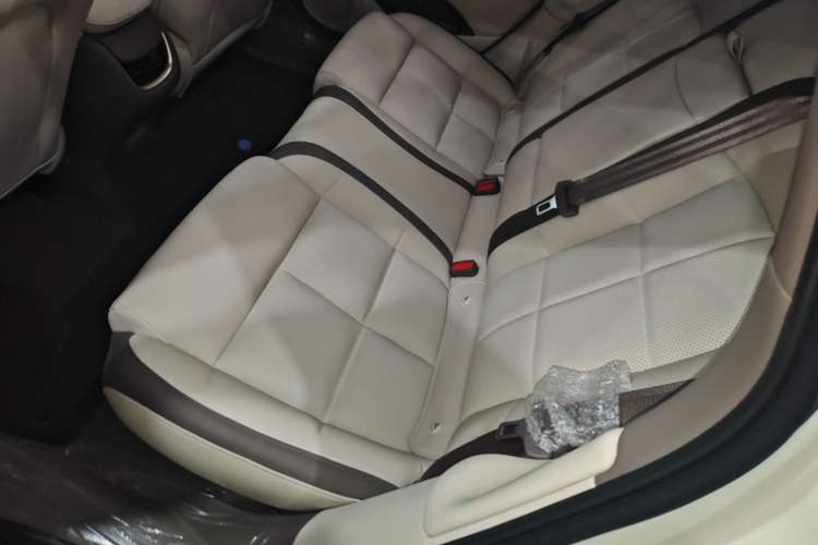 Used IM L6 2025 Pro Max model Left Rear Seat
