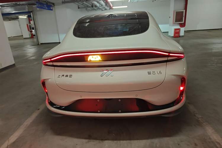 Used IM L6 2025 Max Rear