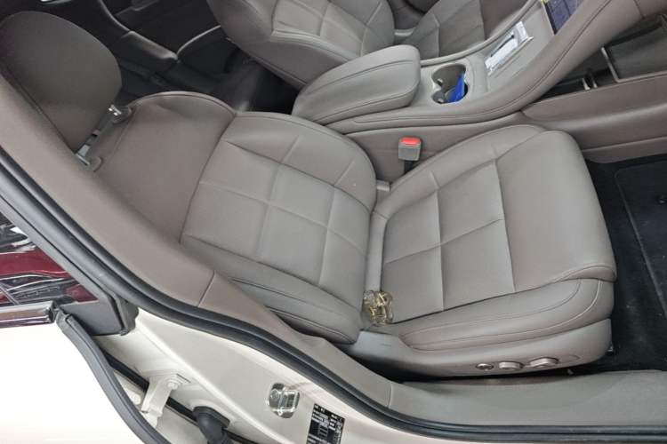 Used IM L6 2025 Pro Max model Right Front Seat