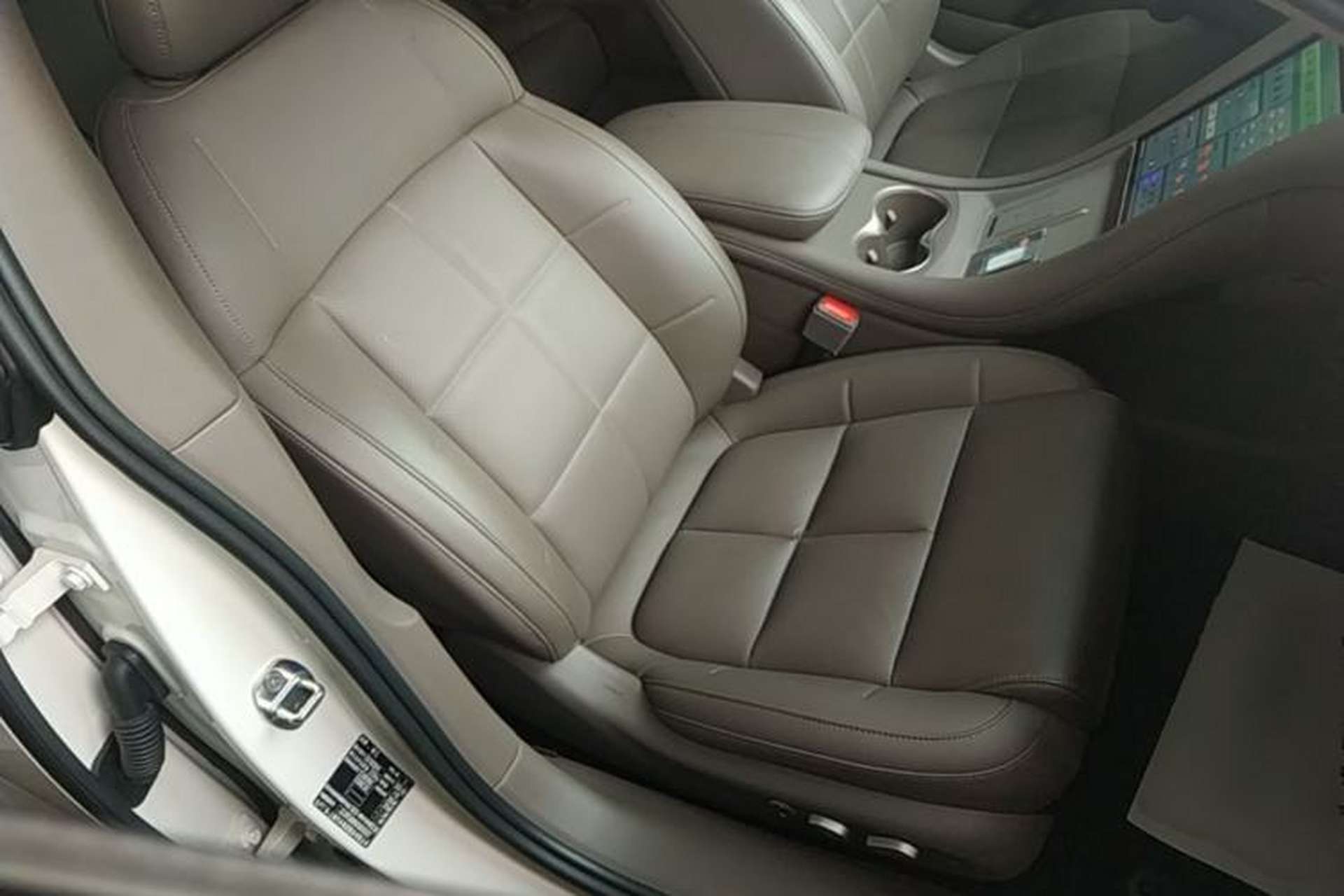 Used IM L6 2025 Ultra Model Right Front Seat