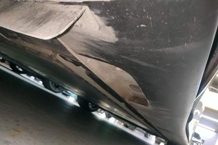 Used IM L6 2025 Ultra Model Right Side Sill
